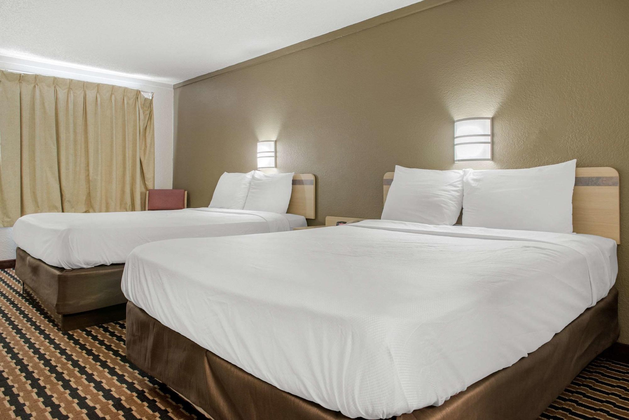 Rodeway Inn Sharonville Exteriör bild