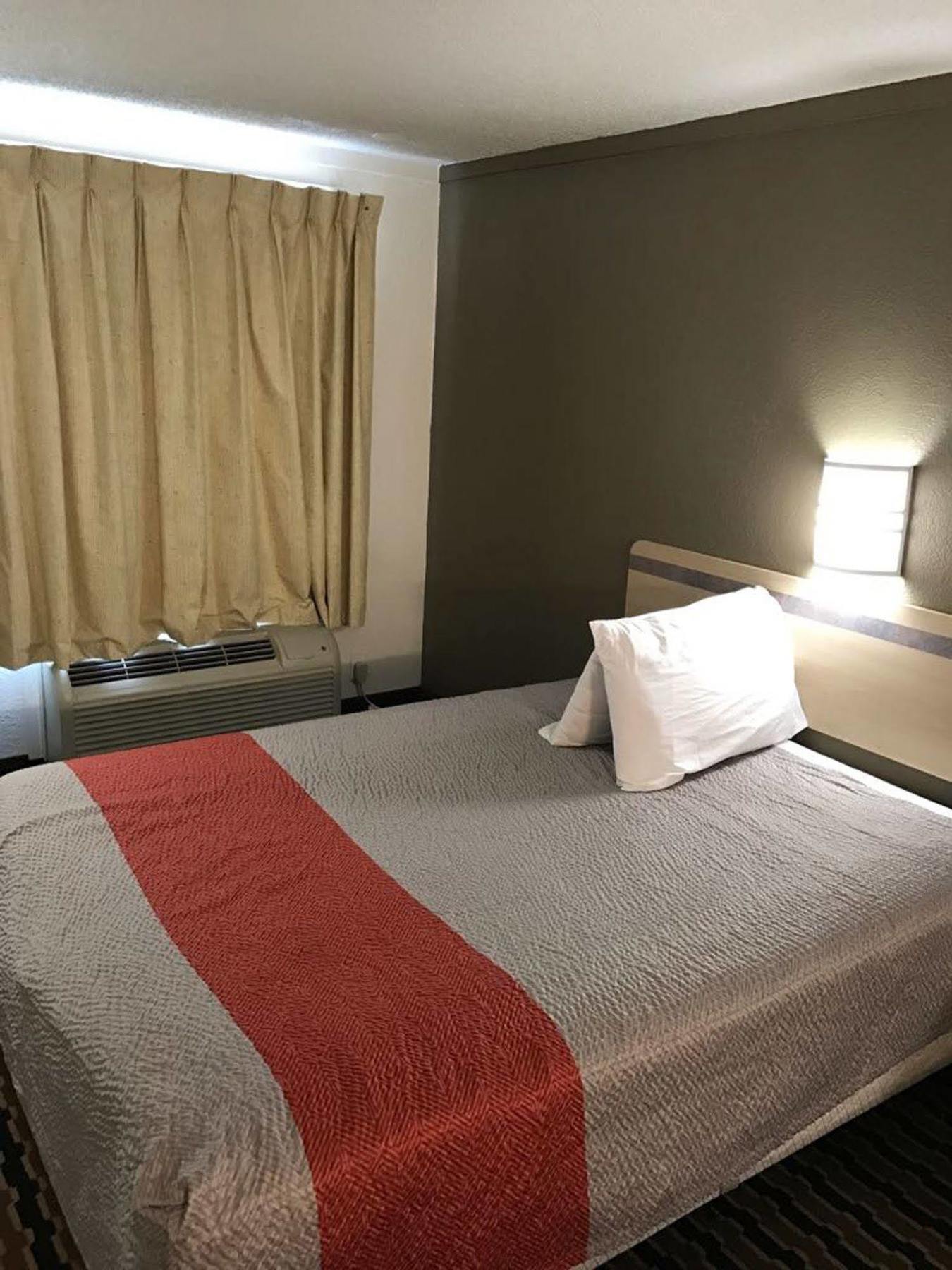 Rodeway Inn Sharonville Exteriör bild