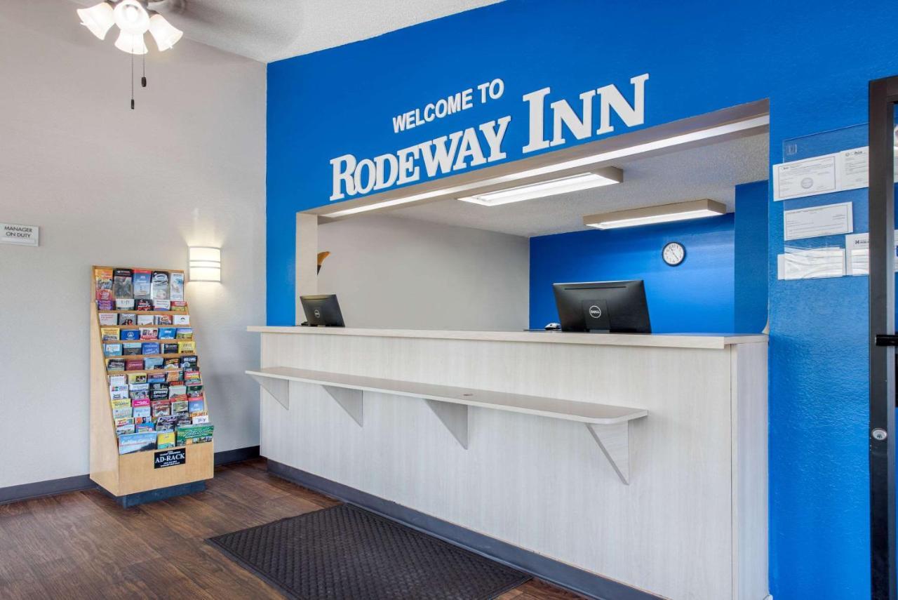 Rodeway Inn Sharonville Exteriör bild