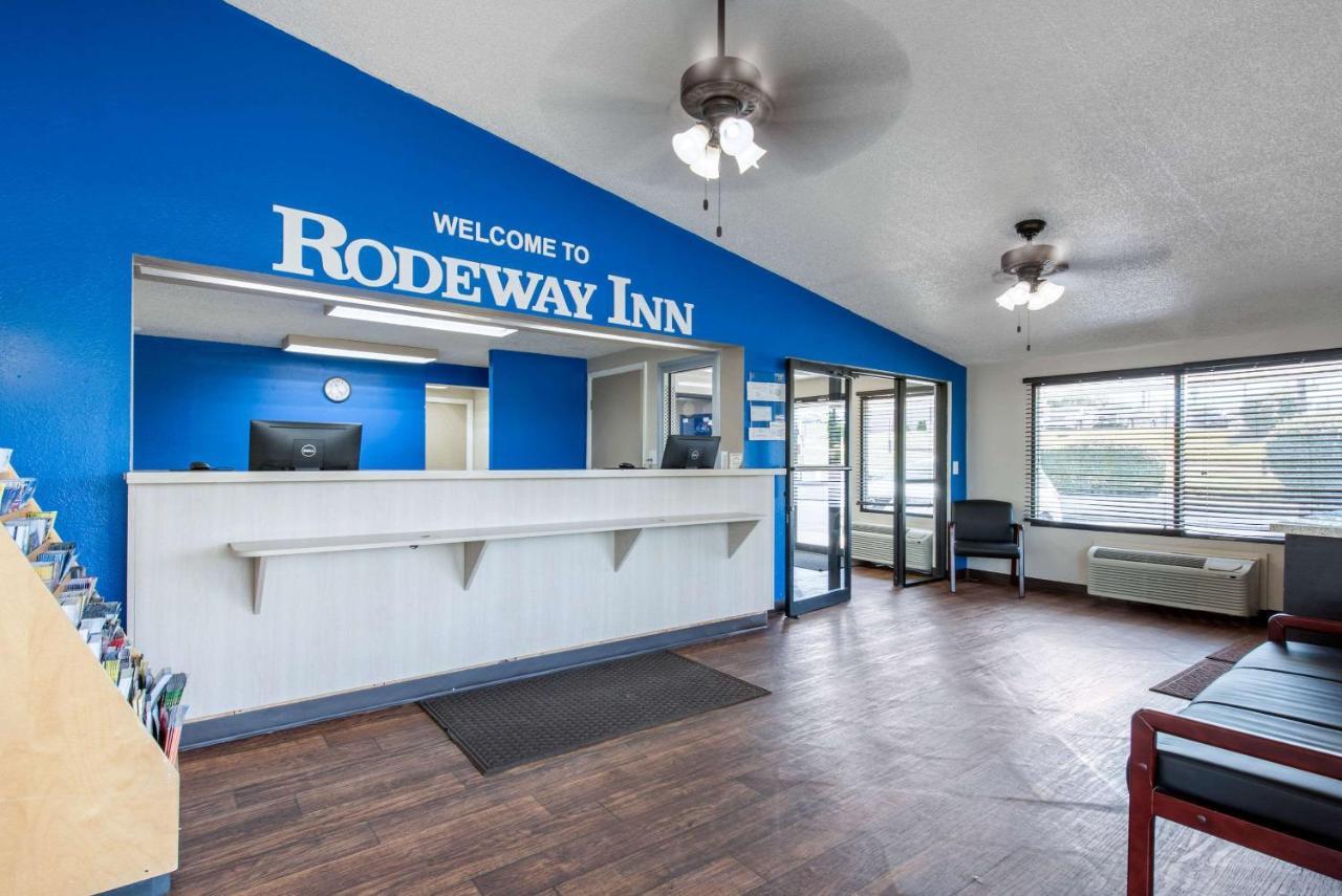 Rodeway Inn Sharonville Exteriör bild