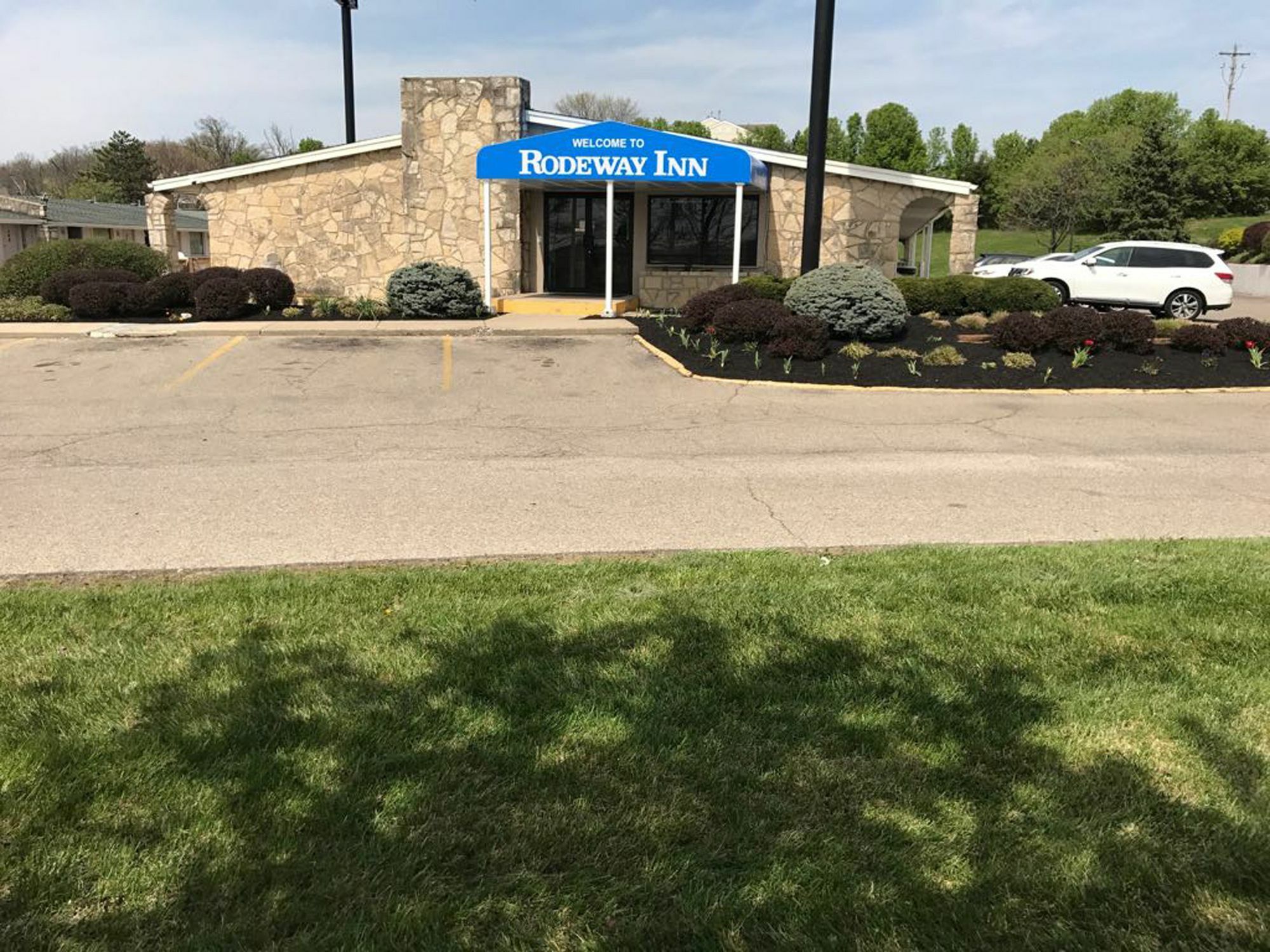 Rodeway Inn Sharonville Exteriör bild