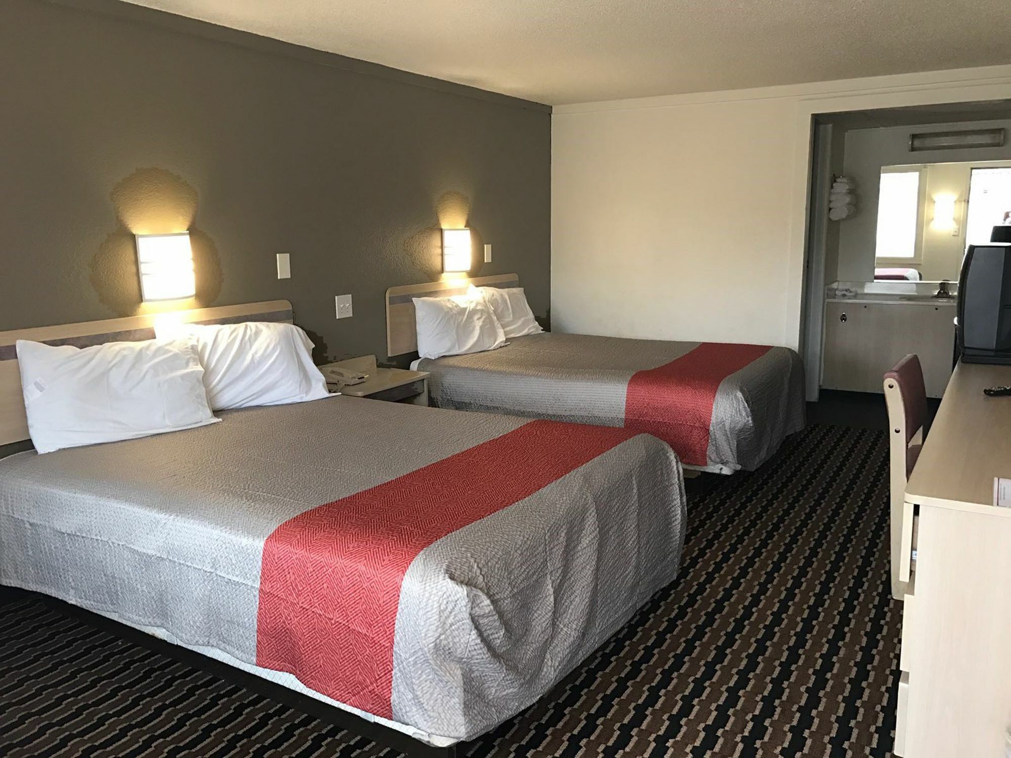 Rodeway Inn Sharonville Exteriör bild